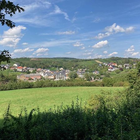 Comfy Apartment in Zendscheid near Forest Exterior foto